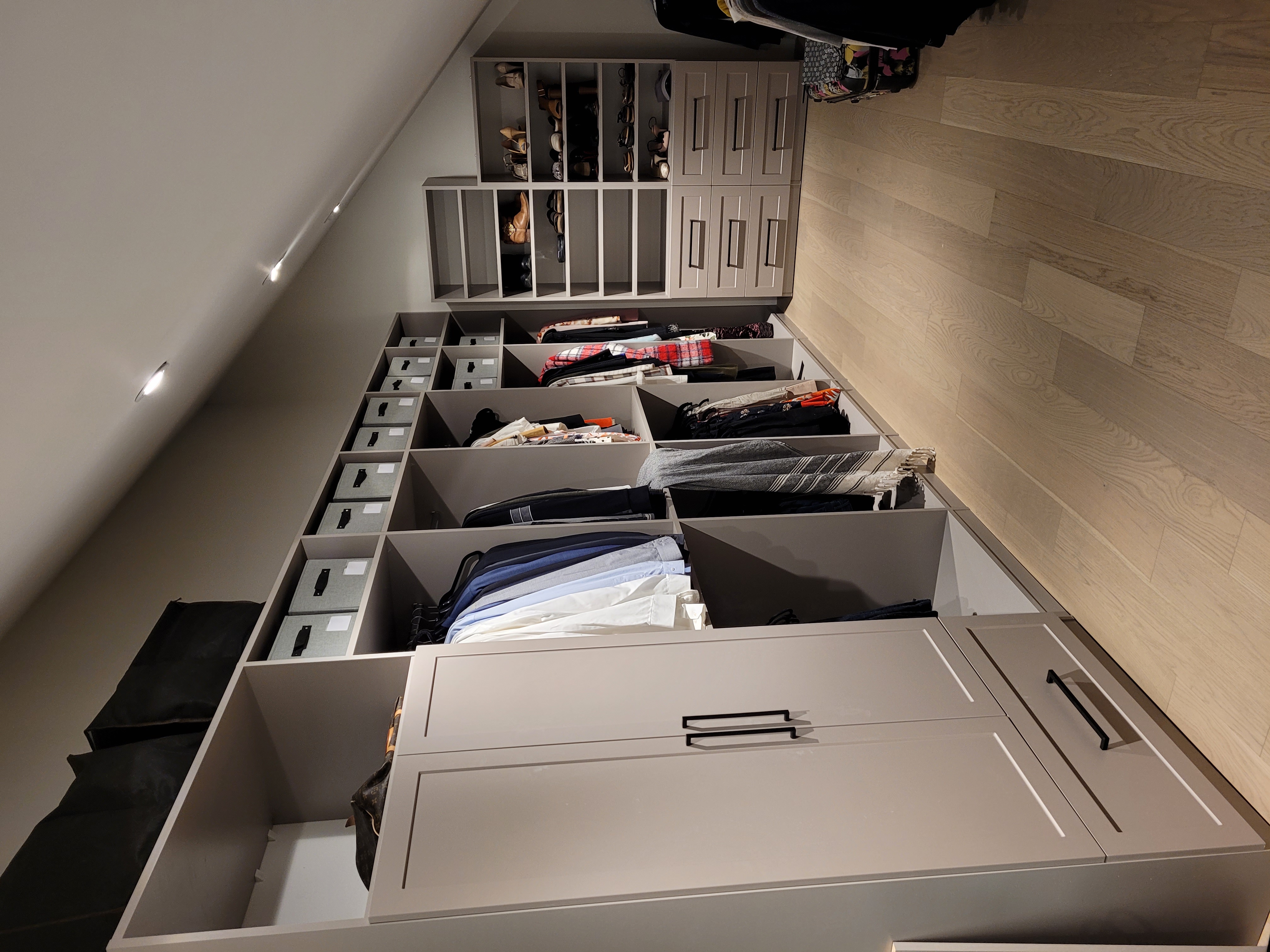 yourCloset.ca photo 1